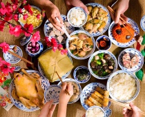 Cùng ông bà đón Tết: Nghi lễ ý nghĩa ngày 25 tháng Chạp